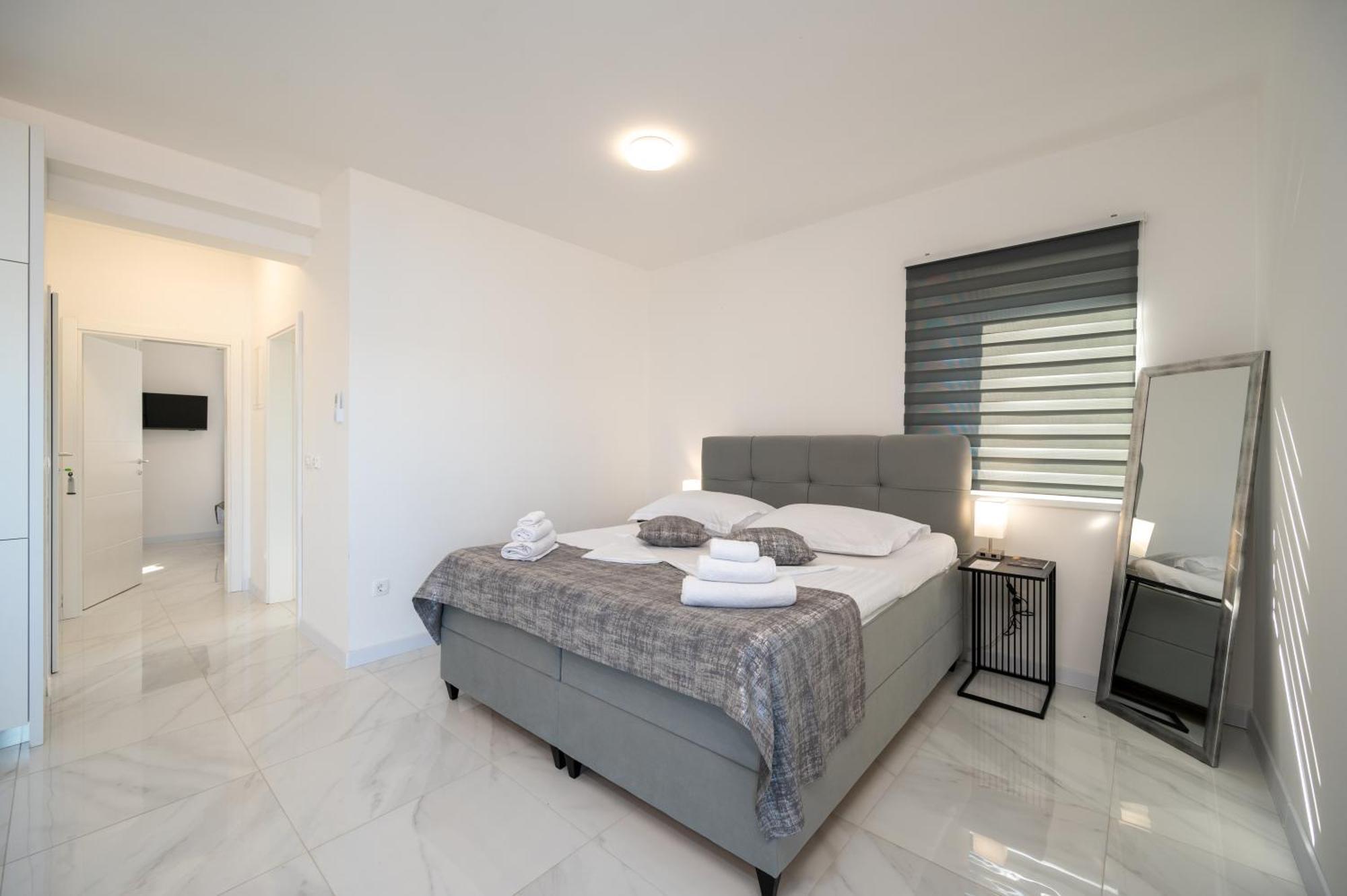 Apartments Filipo Трогир Экстерьер фото