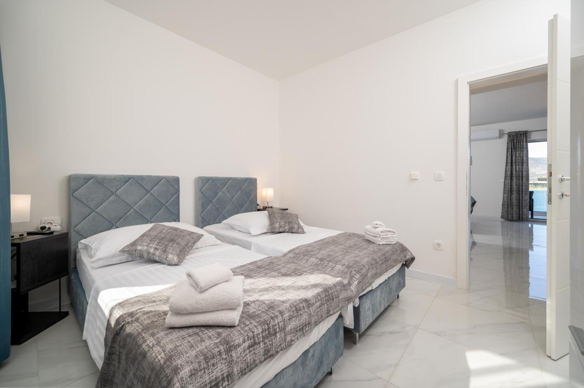 Apartments Filipo Трогир Экстерьер фото